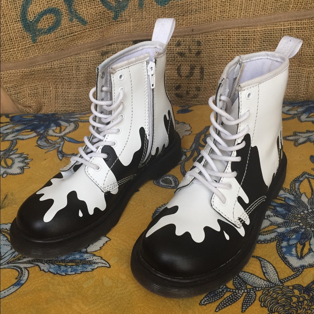 Dr Martens Girls Boots (Girls Size 3)